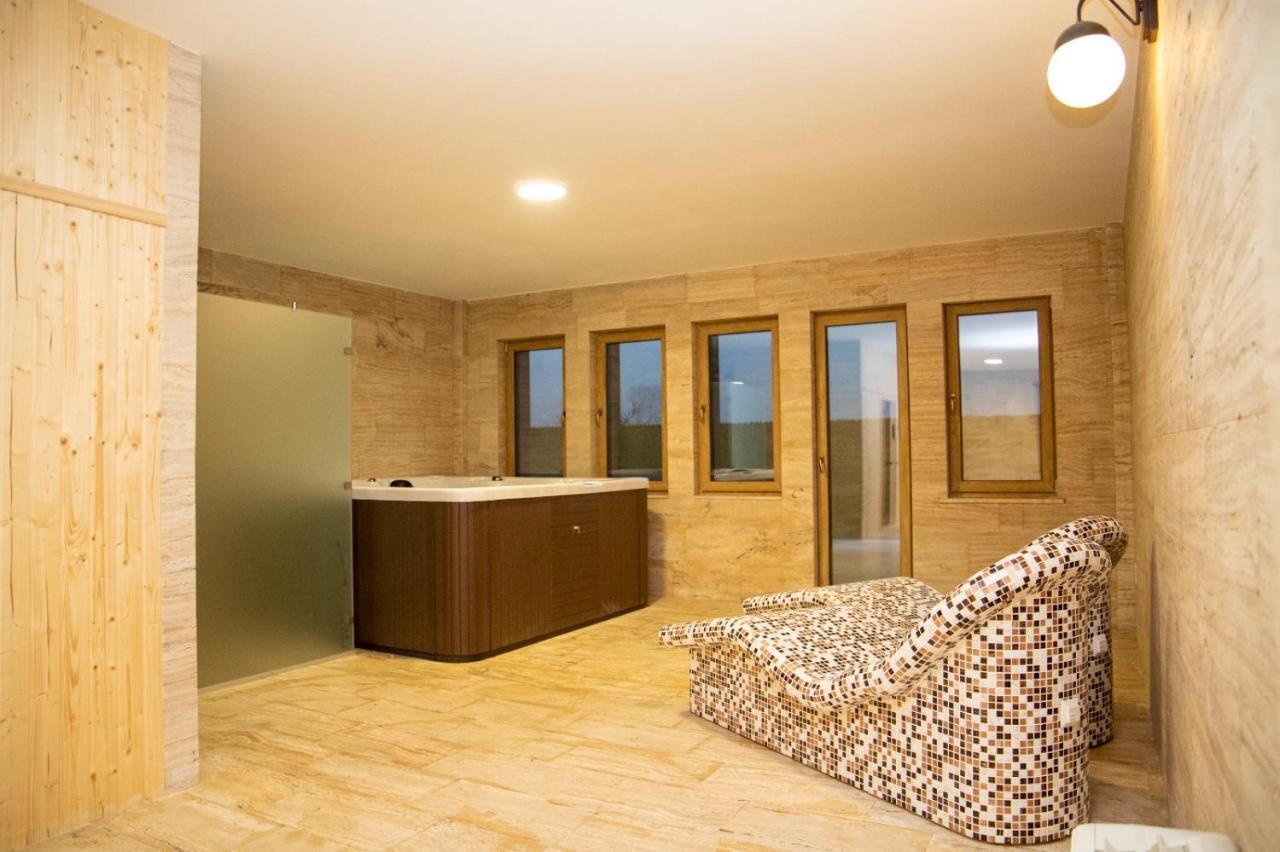 Hotel Vila Zana Gostivar Esterno foto
