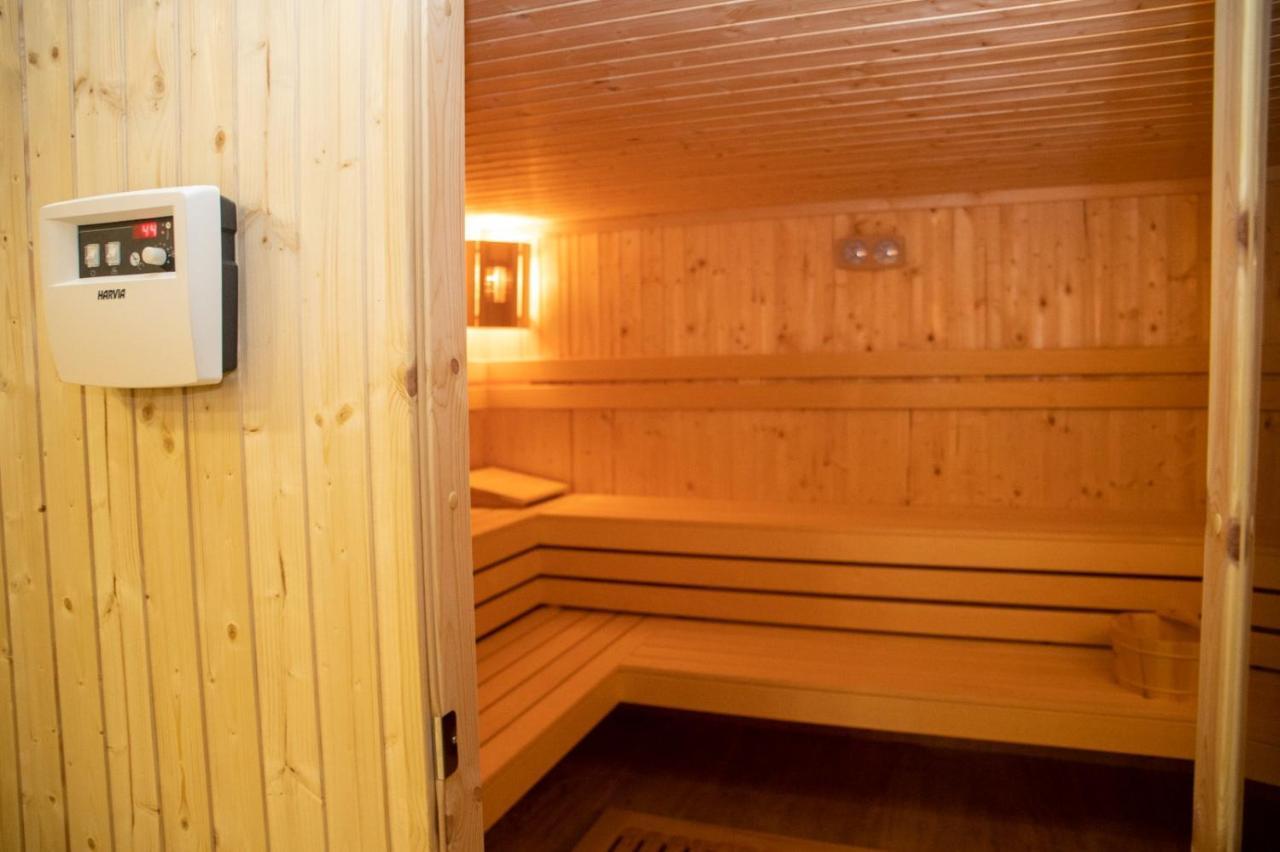 Hotel Vila Zana Gostivar Esterno foto